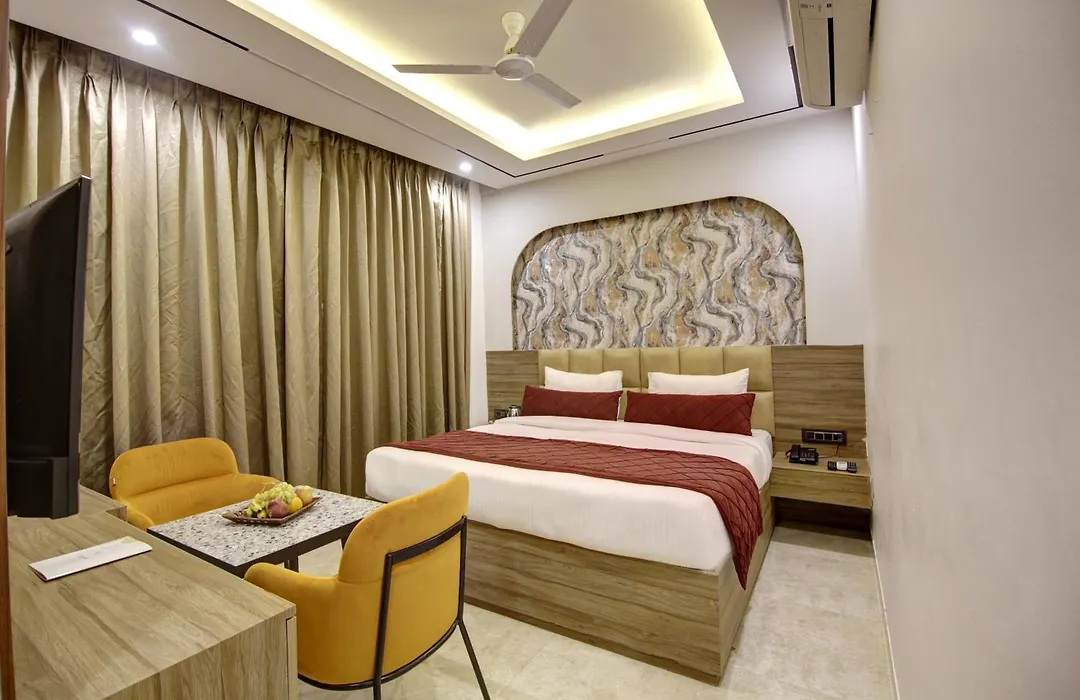 Hotel Premium Suites Near Delhi Airport-1