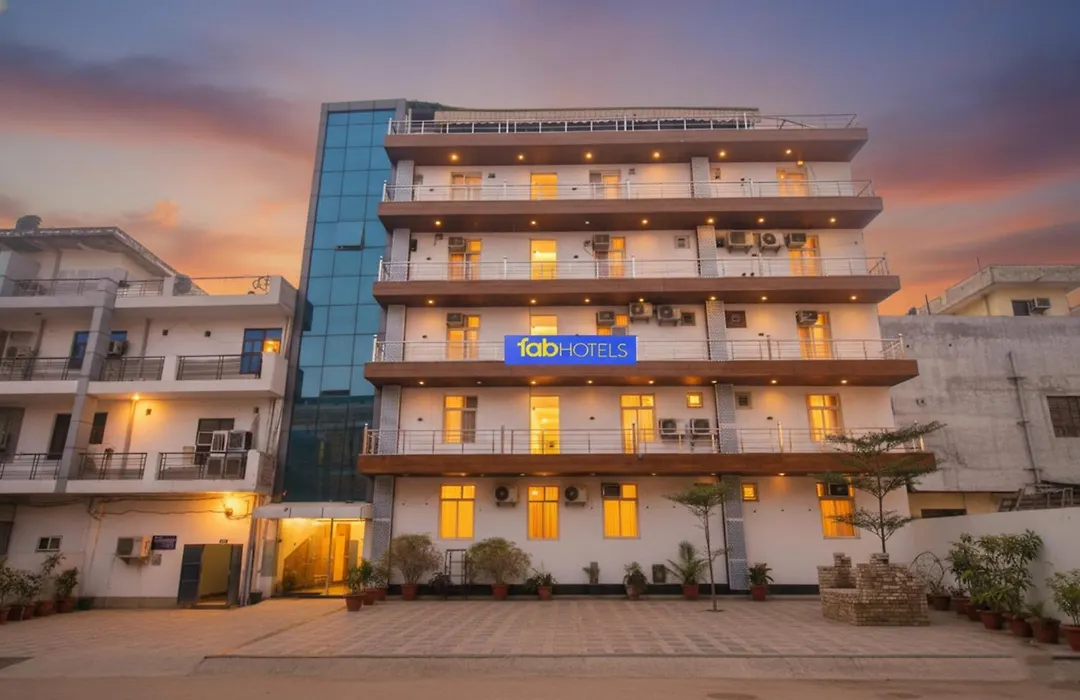 Fabhotel The Grand Heritage-1