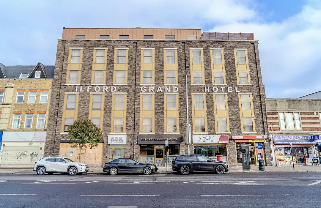 Ilford Grand Hotel-1