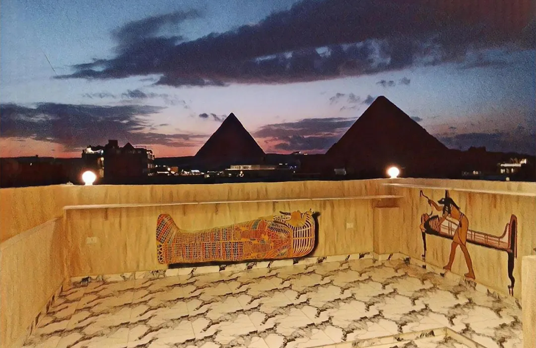 Pharaoh'S Pyramid Crypt-1