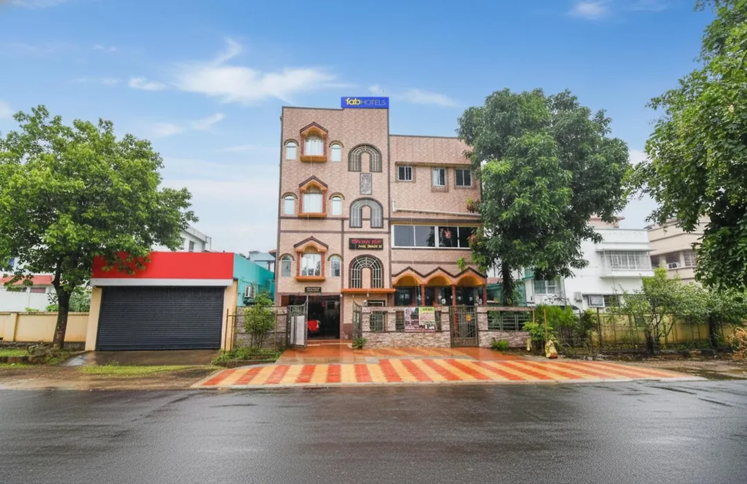 Fabhotel Sriya - City Center, Durgapur-1