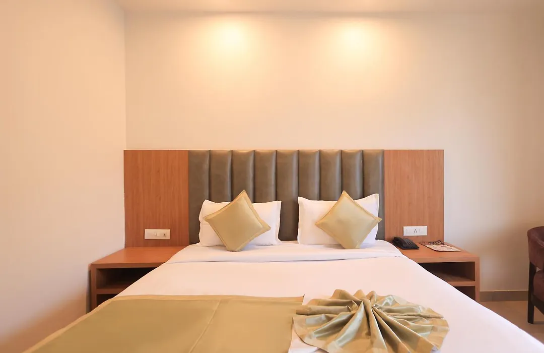 Ecko Lite Mars Hotel - 4 Minute Away From Golden Temple-1
