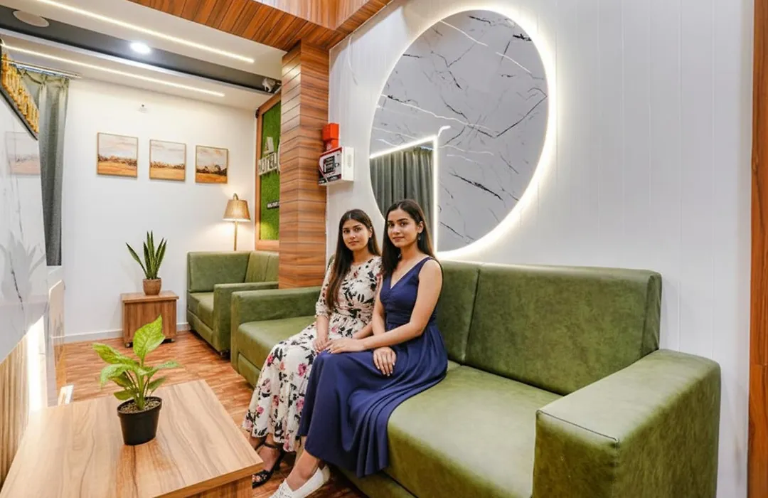 Fabhotel Max - Nr Aditi Hospital 120M-1