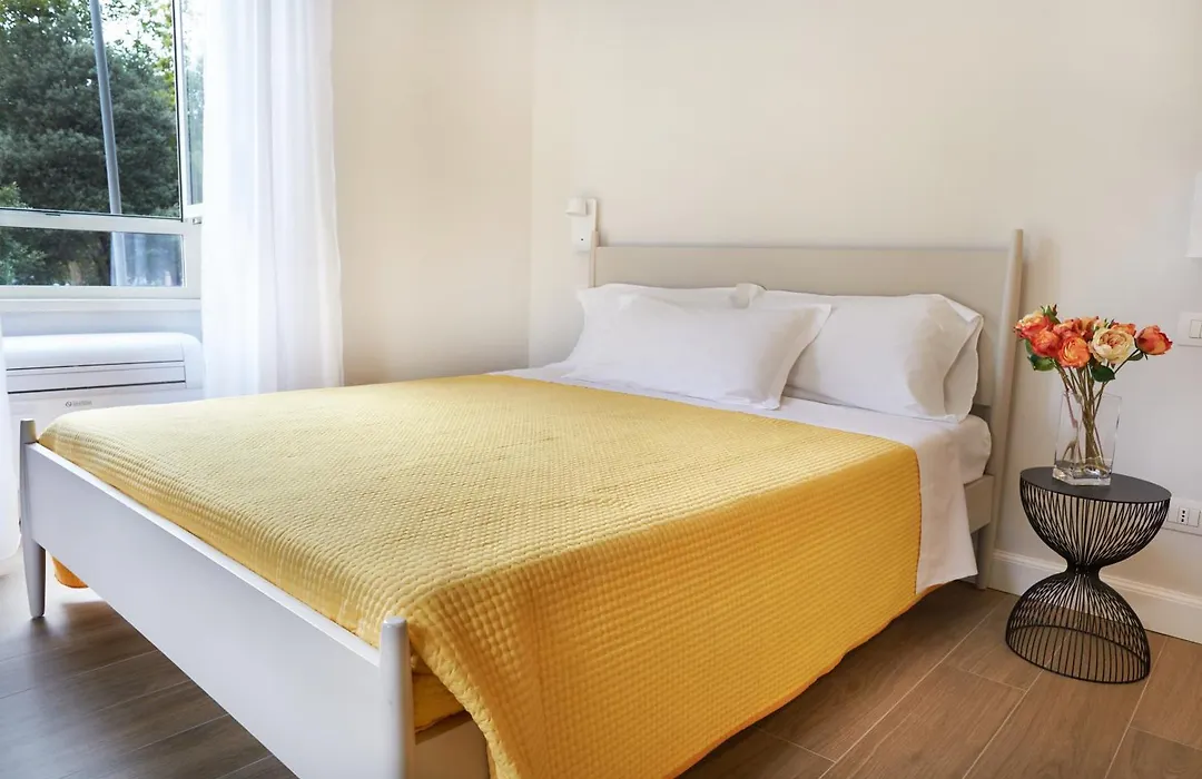 Reyes Suite & Rooms-1