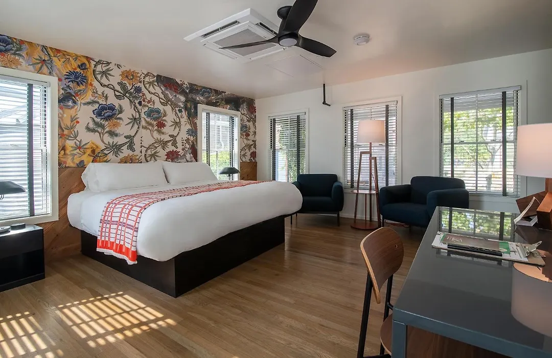 Talbot Commons Hotel-1