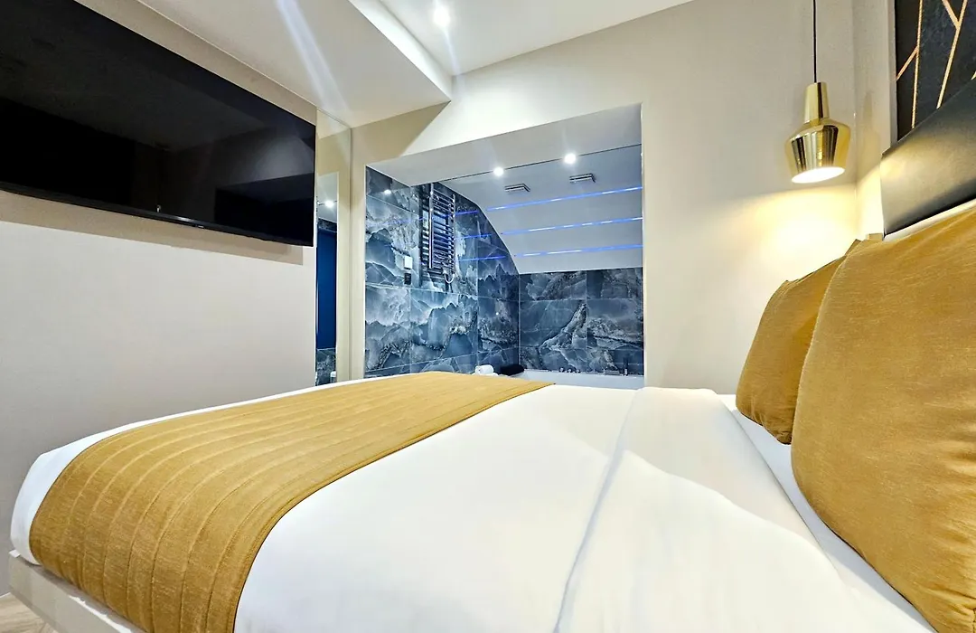 Nox Earls Court-1