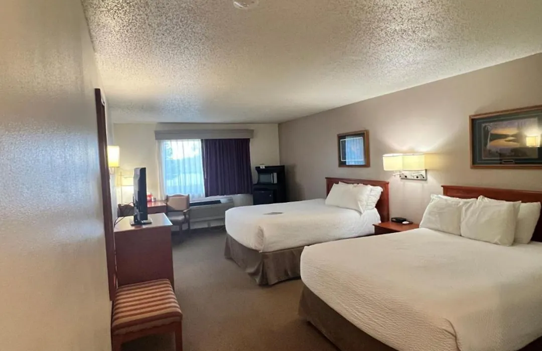 Serena Inn & Suites-1