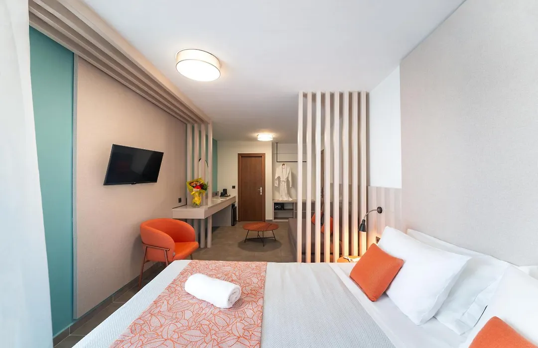 Amphitryon City Hotel-1