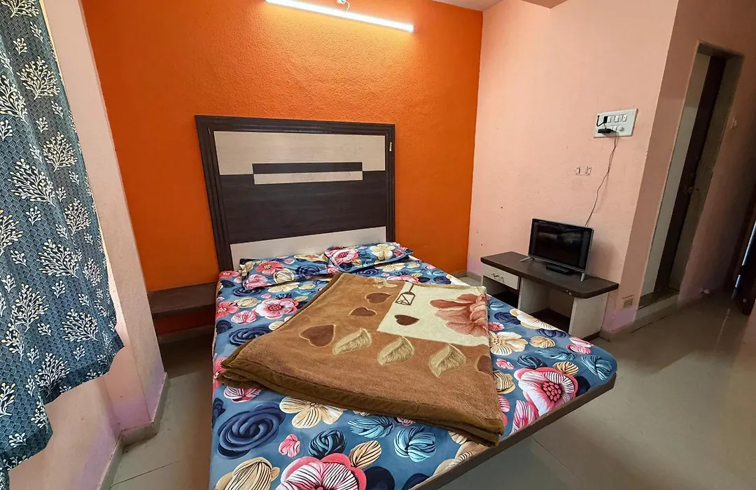 Hotel Sudama Palace - Mahabaleshwar , Couple & Family Stay Rooms With Free Wi-Fi In Main Market-1