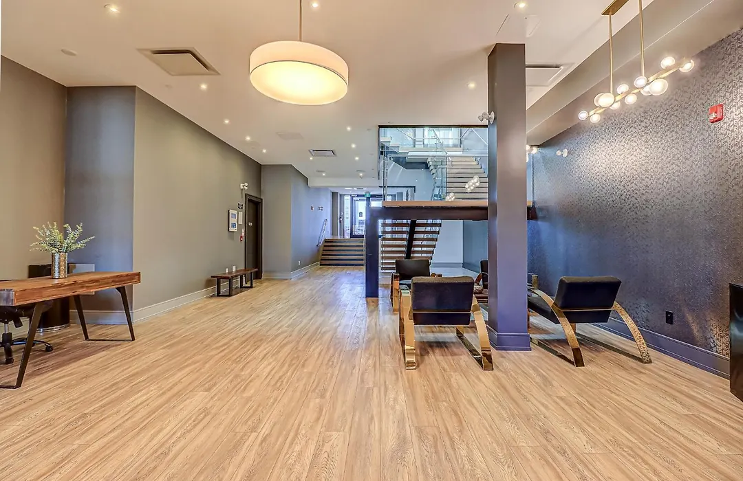 Dream Suites Near Yyz Airport-1