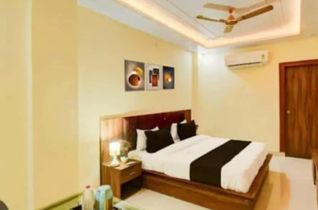 Hotel Surya Family Restaurant-1