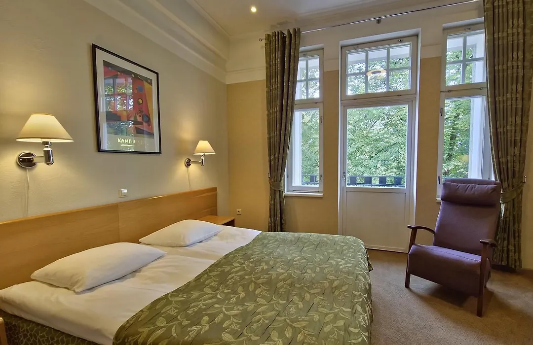 Barclay Hotel-1