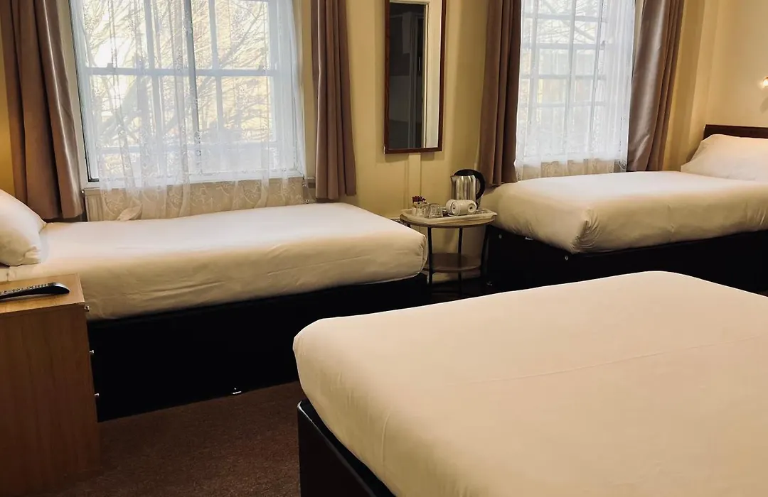 Arriva Hotel-1