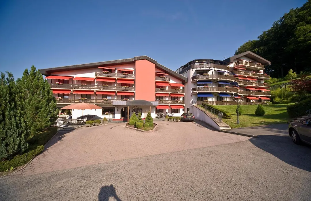Eden Au Lac-1