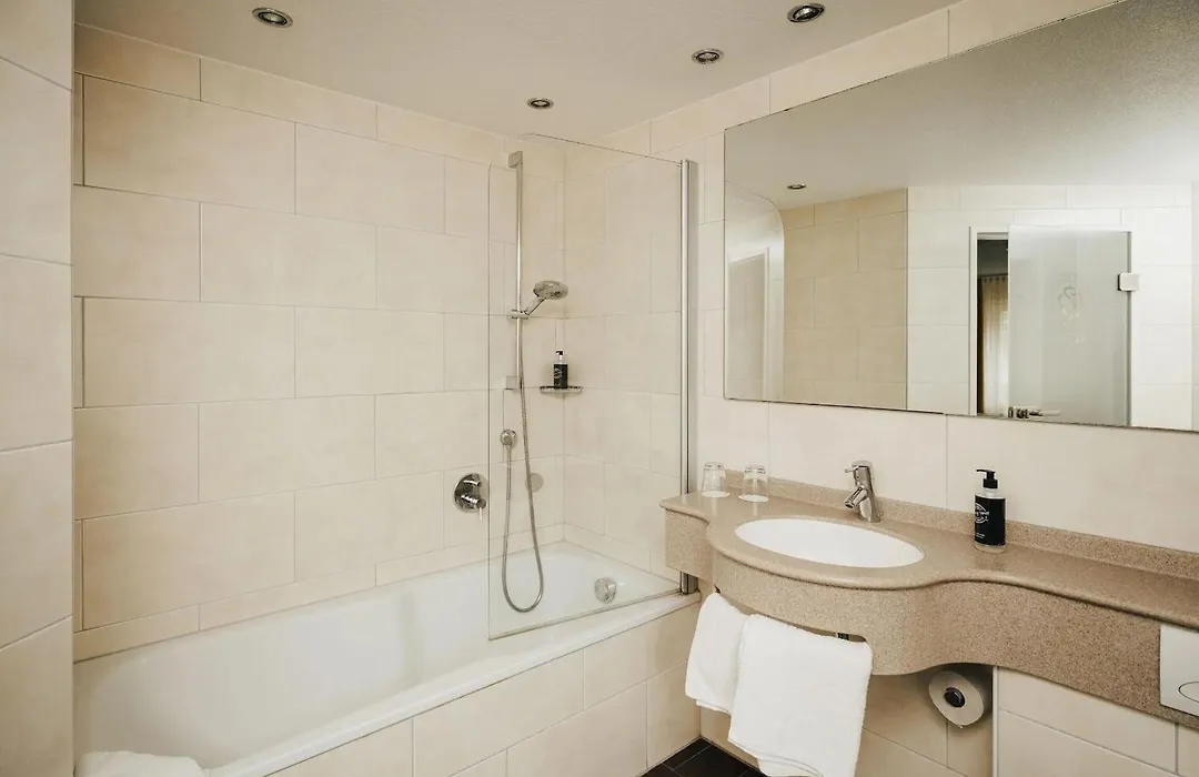 Land-gut-Hotel Landgasthof zur Rose-1