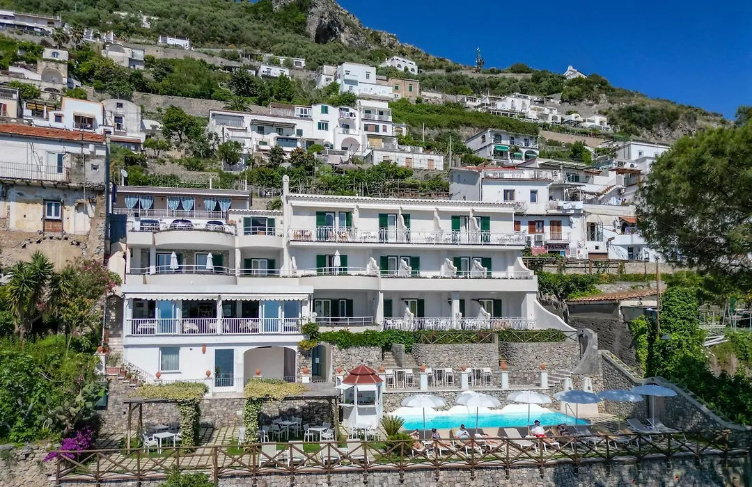 Hotel Il Pino-1