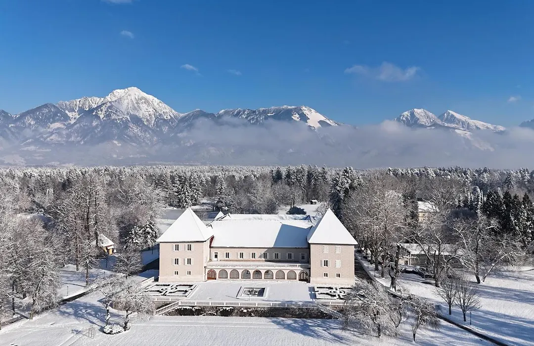 Elegans Hotel Brdo-1
