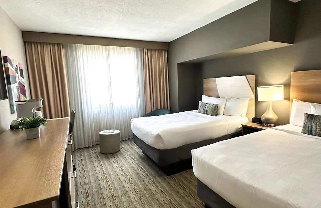Best Western Plus Atlantic Beach Resort-1