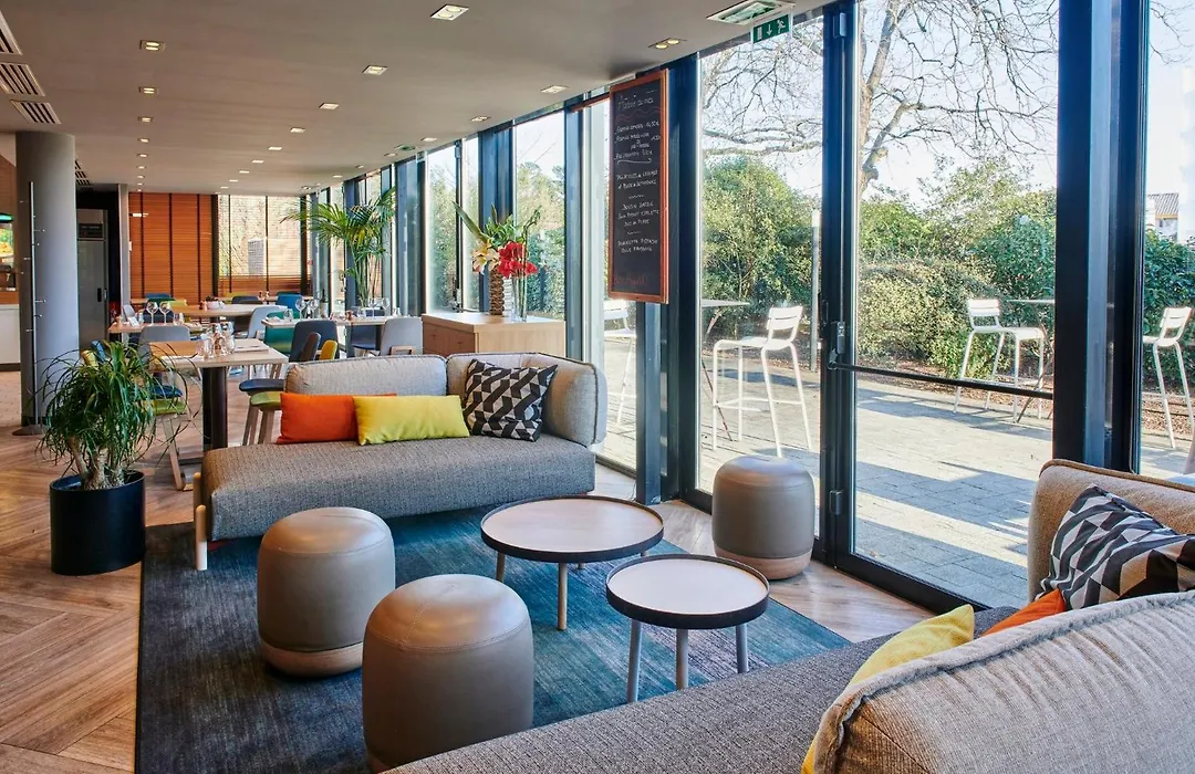 Holiday Inn Bordeaux Sud - Pessac, an IHG Hotel-1