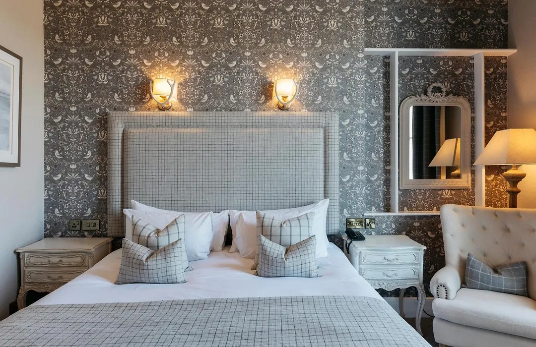 The Royal Hotel-1