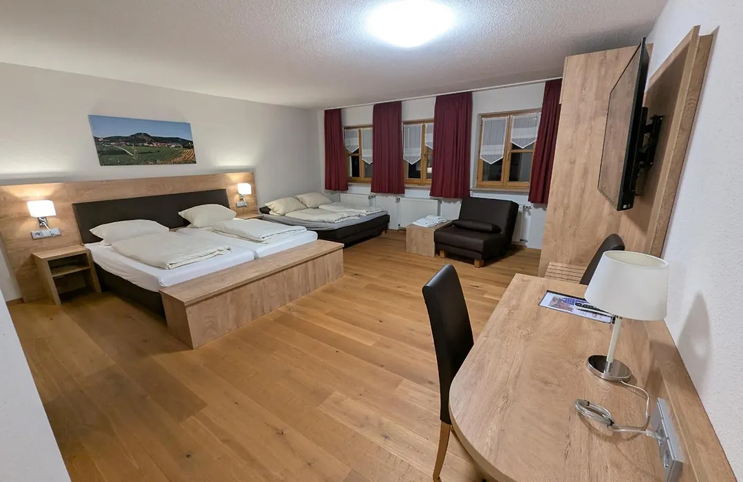 Hotel Gasthof Zum Loewen-1
