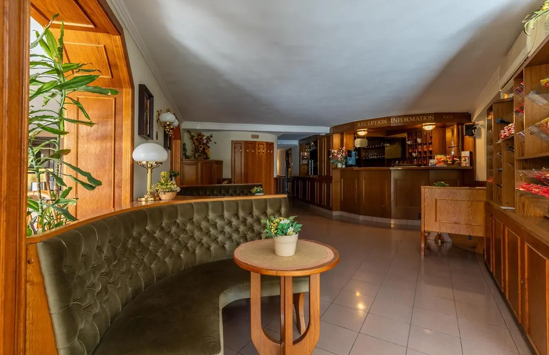 Hotel Molnar-1