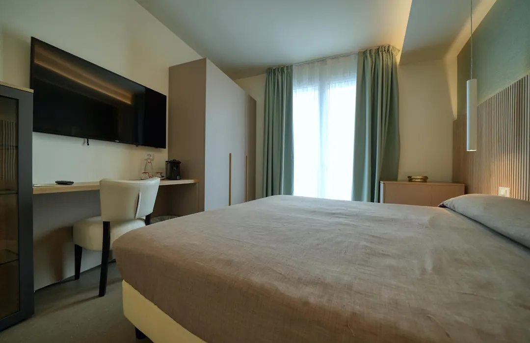 Hotel Palazzo Del Garda & Spa-1