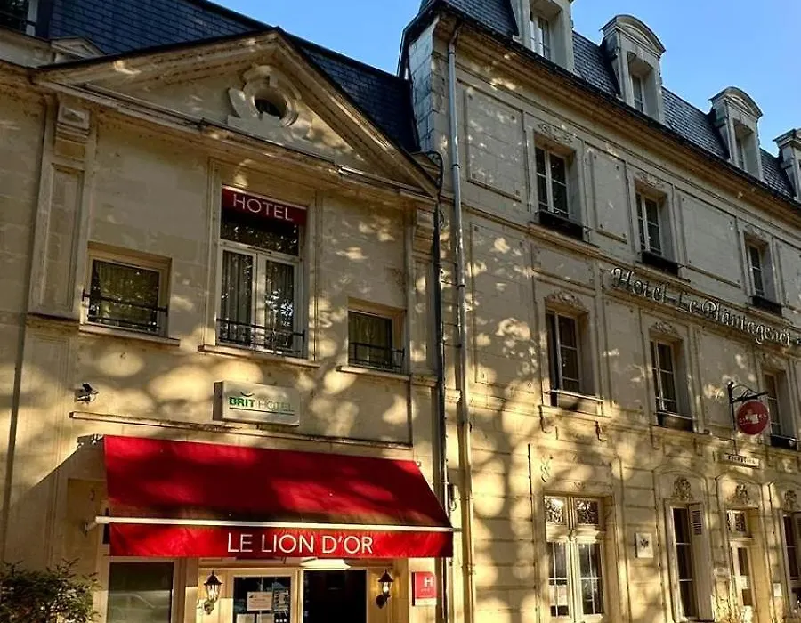 BRIT HOTEL Le Lion d'Or CHINON-1