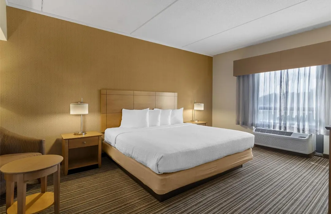 Best Western Royal Plaza Hotel And Trade Center-1