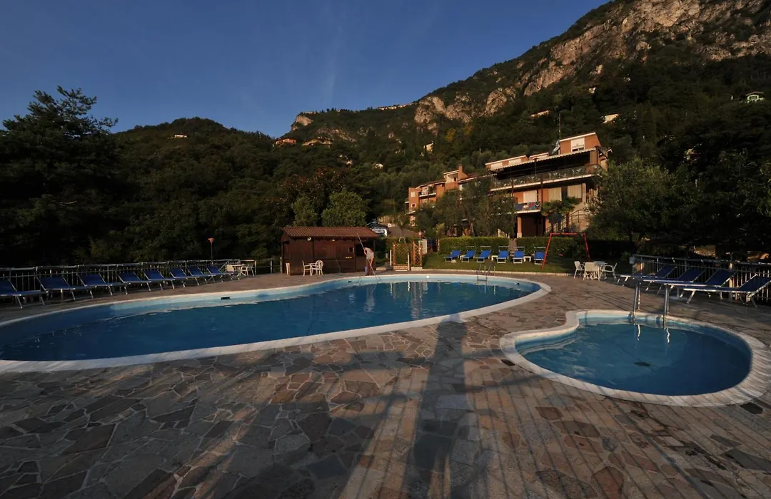 Residence Hotel Maxi-1