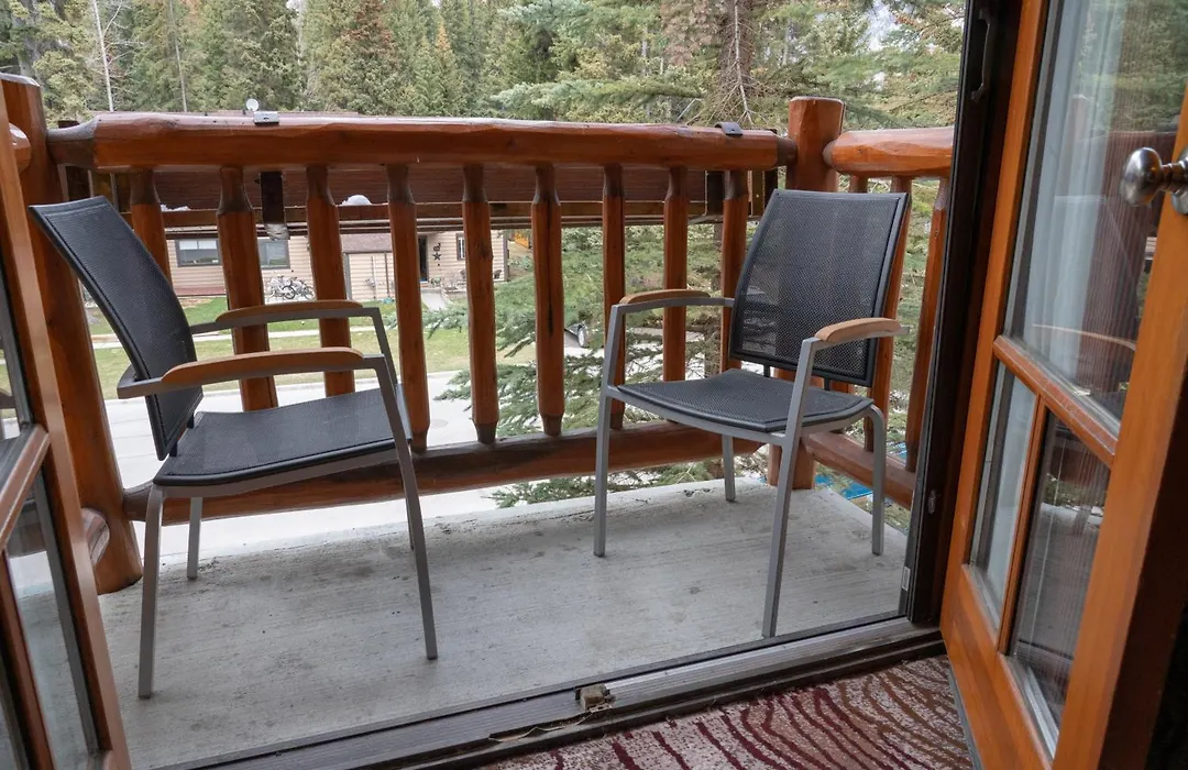 Banff Caribou Lodge And Spa-1