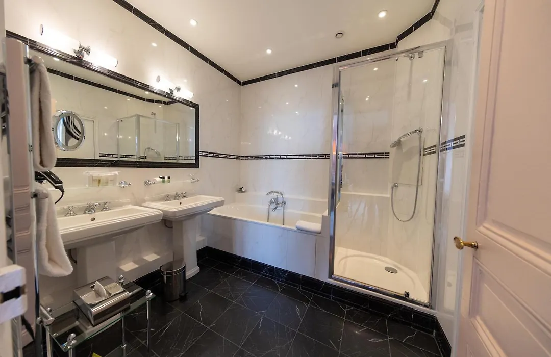 Hotel Pavillon Henri IV-1