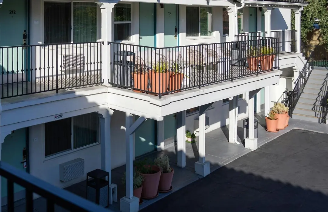 Leland Hotel-1
