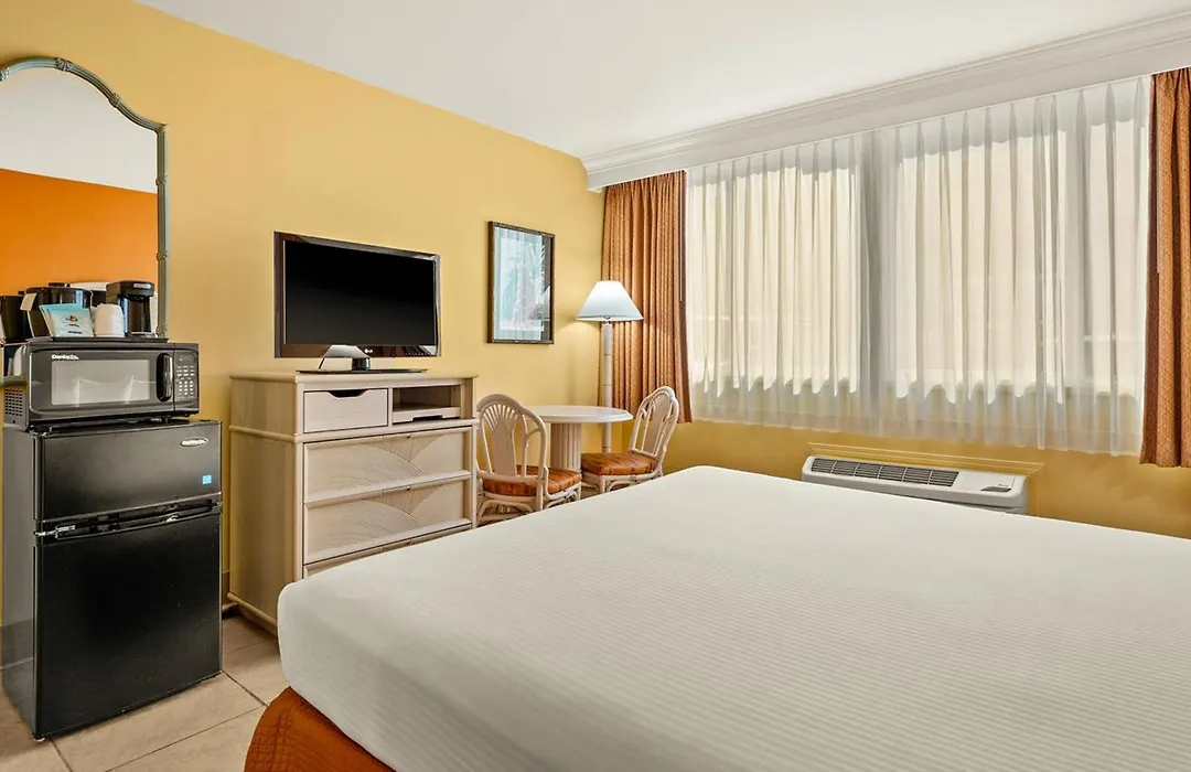 Airport Honolulu Hotel, Trademark Collection By Wyndham-1