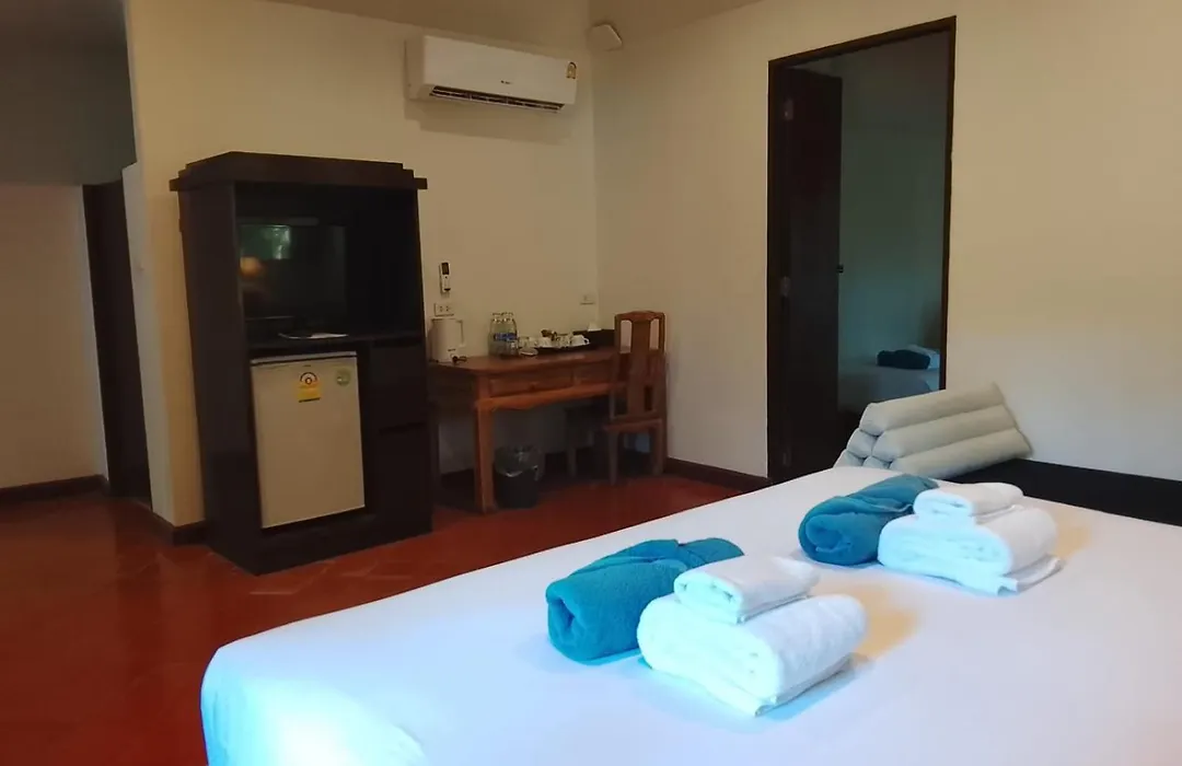 The Hive Hotel-1