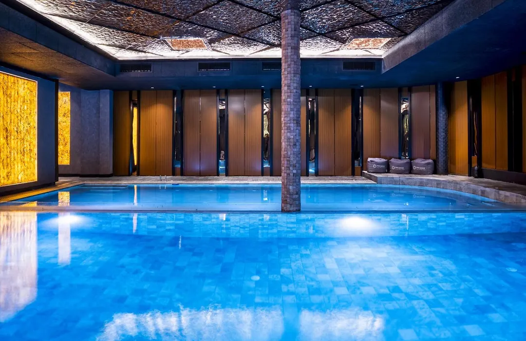 Premier Luxury Mountain Resort-1