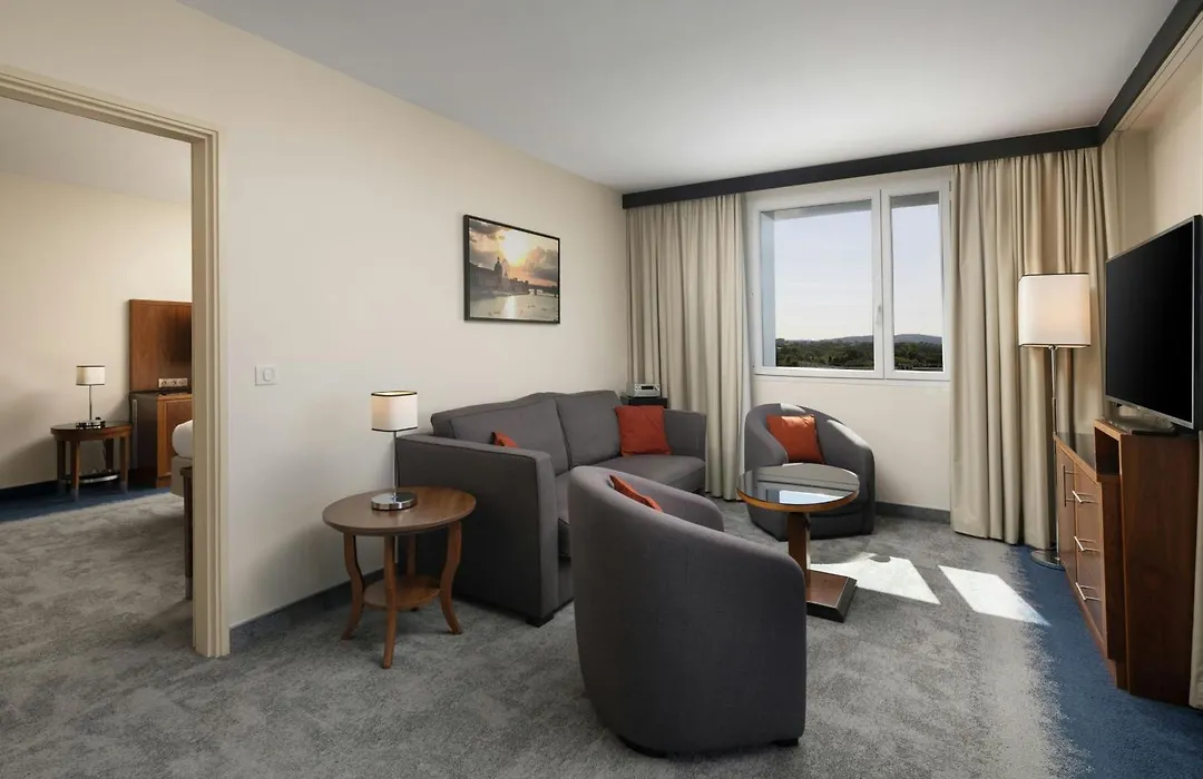Courtyard By Marriott Toulouse Airport-1