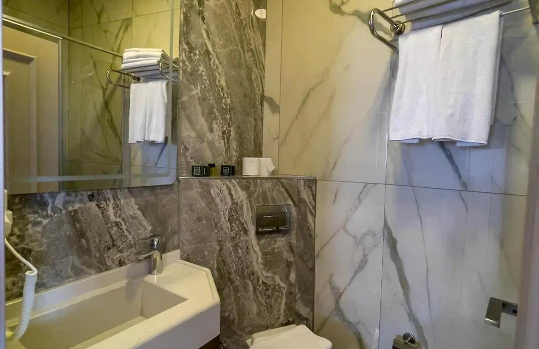 Martinenz Hotel Old City-1