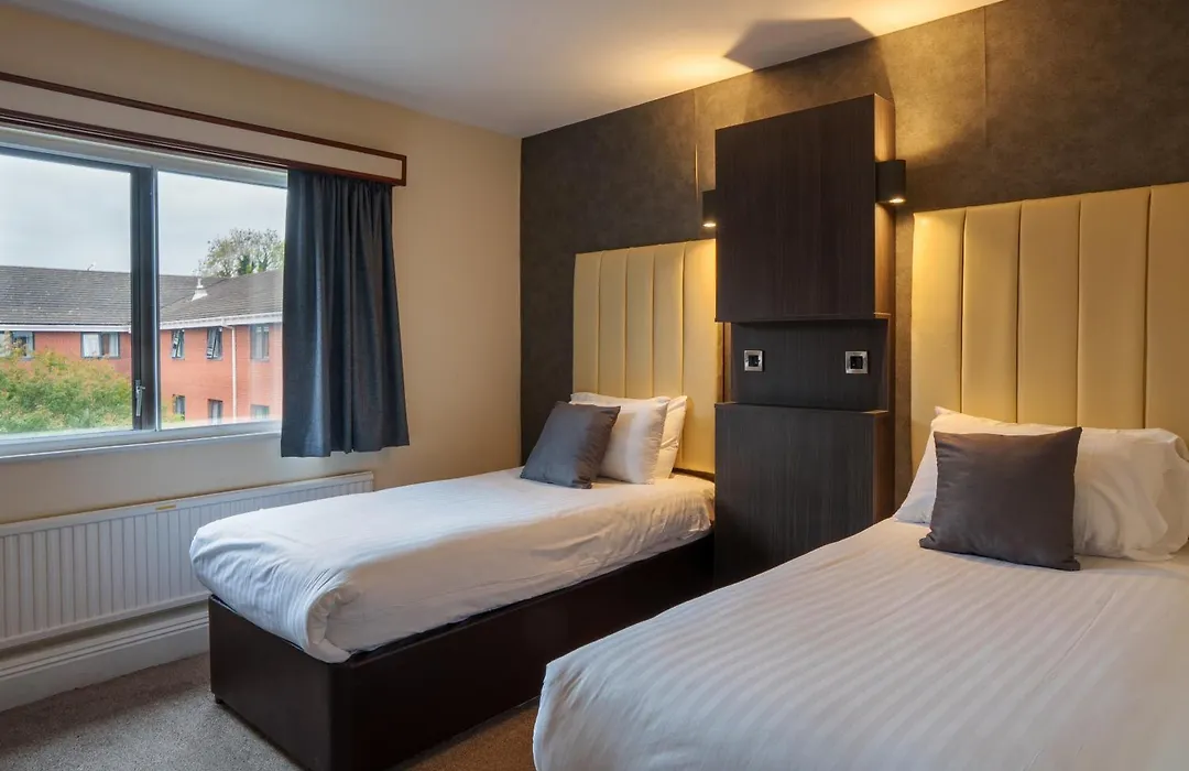 Arden Hotel And Leisure Club-1