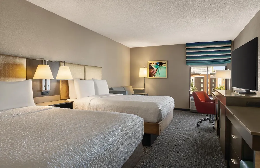 Hampton Inn Tropicana-1