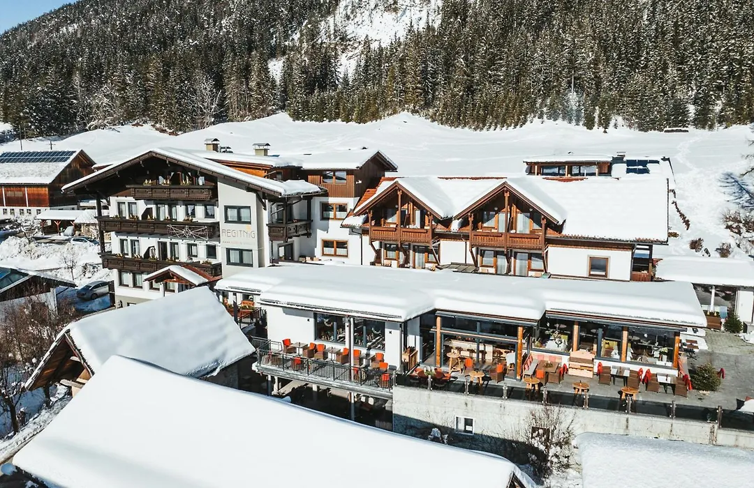 Regitnig GmbH - 4 Sterne Hotel und Chalets-1
