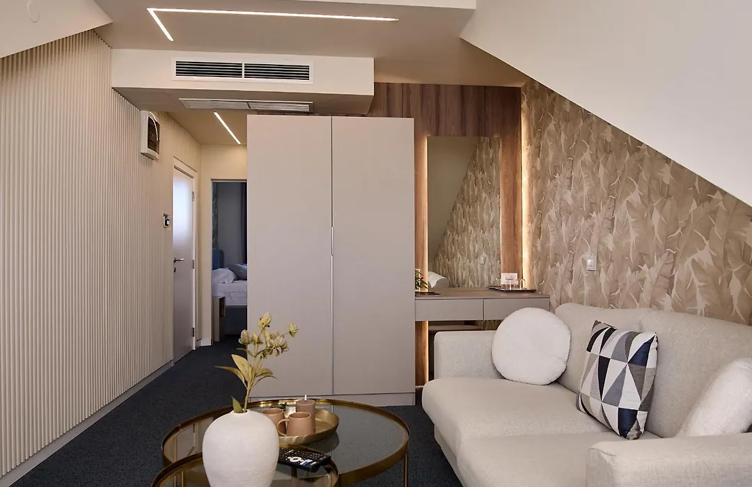 Garni Boutique Hotel Arta-1