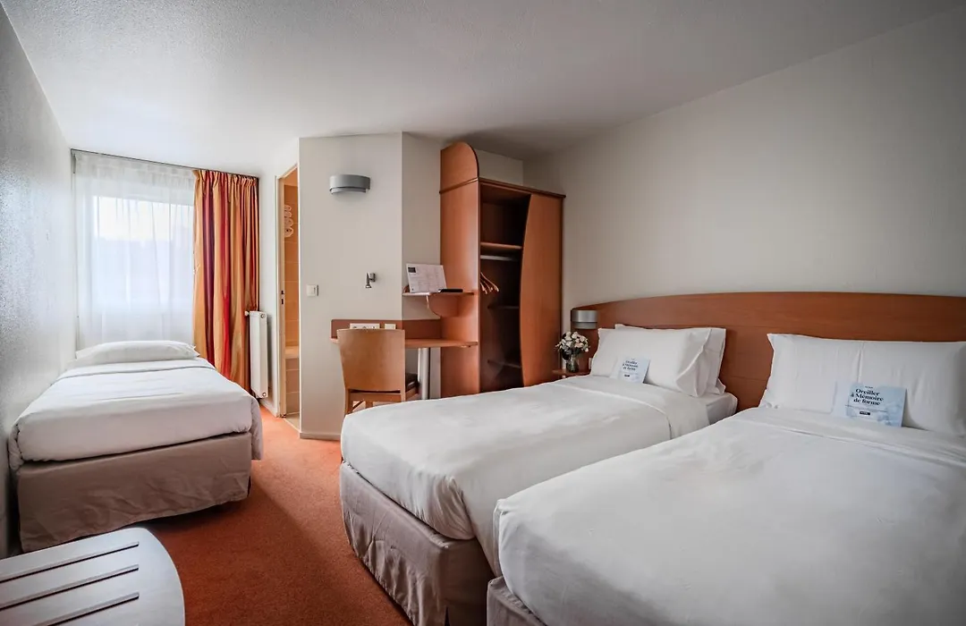 Kyriad Rennes Nord Hotel-1