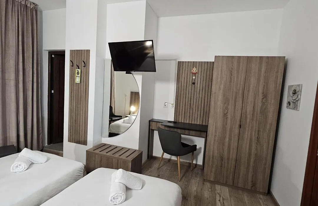 Hotel Sir Lujerului-1