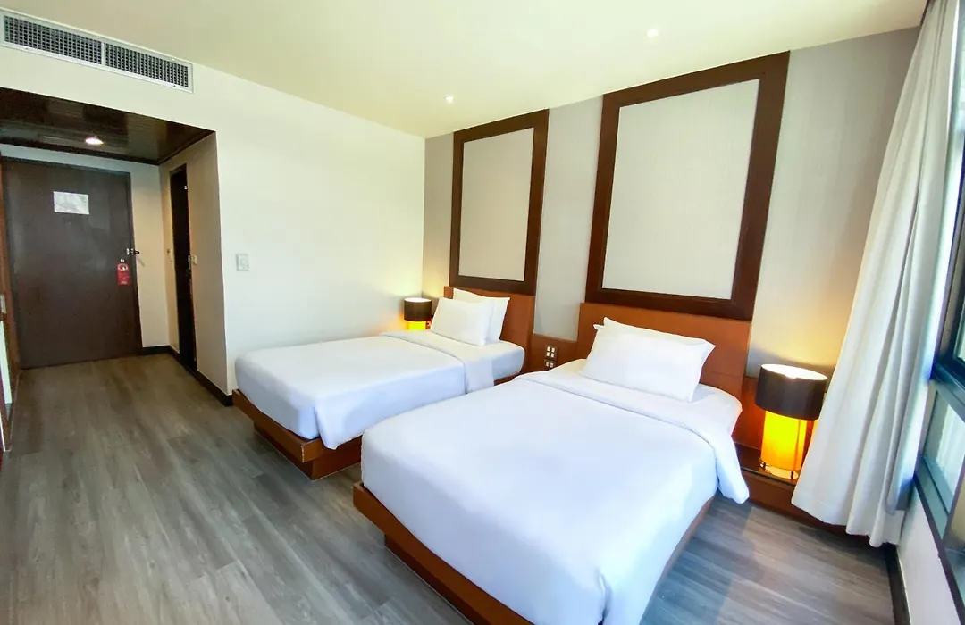 Pinnacle Lumpini Park Hotel-1