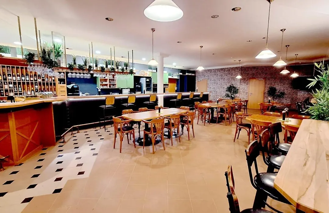 Rauchkuchl CenterCourt Hotel-1