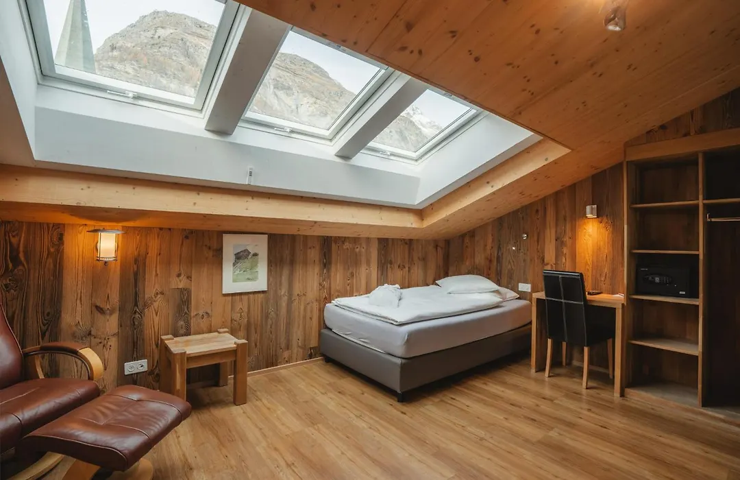 Hotel Matterhornblick-1