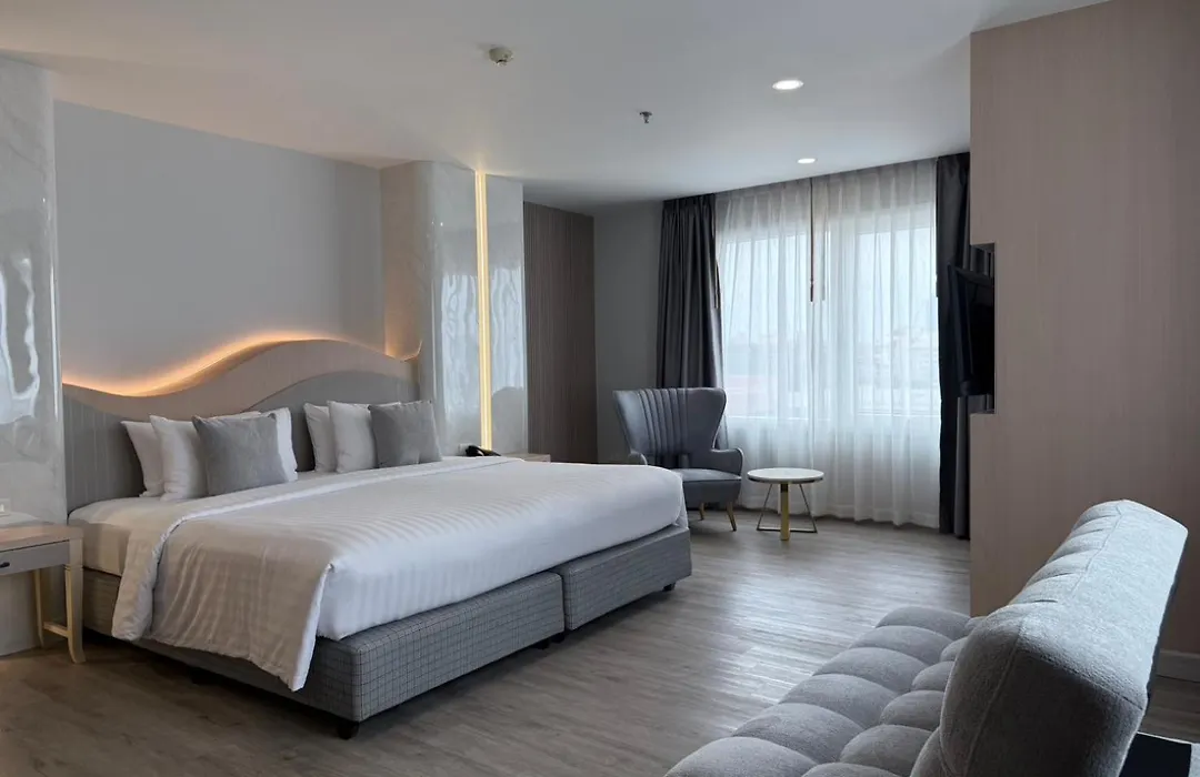 Empress Pattaya Hotel-1
