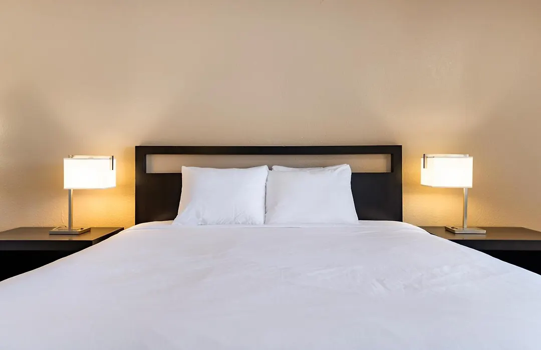 The Prime Suites, Vallejo - Napa Valley And Six Flags Discovery Kingdom-1