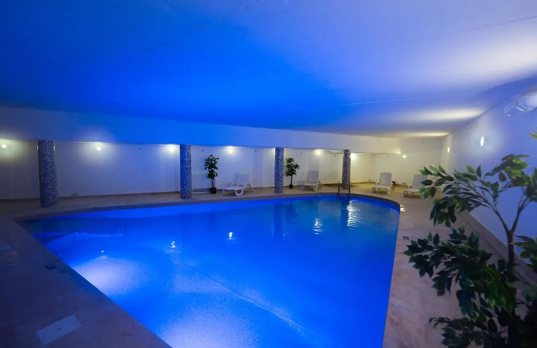 Primera Hotel-1